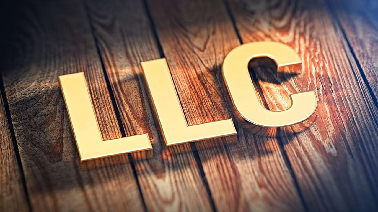 Why Setting Up an LLC is Crucial for Your Trailer Rental Hustle